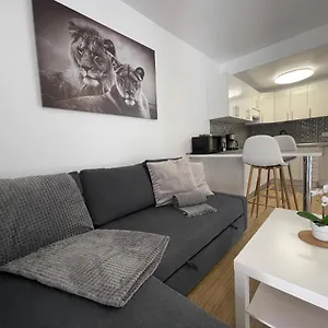 https://apartamento-gustamar-13.in-canary-islands.com